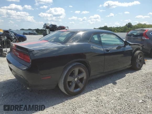 ✅ 2013 Dodge Challenger SXT • VIN: 2C3CDYAG1DH515915 • Лот: 66860824. Опубликован ранее на Copart с пробегом 81 251 миль. Бесплатный доступ к архиву аукционных продаж из США и подробный отчёт об истории автомобиля на DreamBid. Изображение 3.