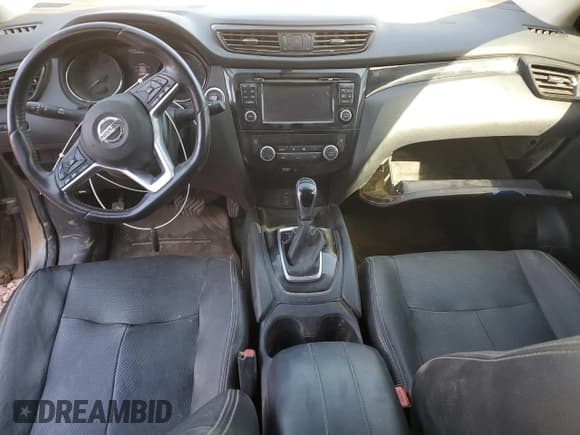 ✅ 2018 Nissan Rogue S • VIN: JN1BJ1CPXJW103738 • Lot: 91372165. Wystawiony na Copart z przebiegiem 58 739 mil. Bezpłatny archiwum sprzedaży aukcyjnych z USA i szczegółowy raport historii pojazdu na DreamBid. Zdjęcie 8.