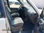 ✅ 2002 Isuzu Trooper S • VIN: JACDJ58X927J06050 • Lot: 43209160. Listed on IAAI with 156,258 mi. Free auction sales archive from the USA and detailed vehicle history report at DreamBid. Image 5.