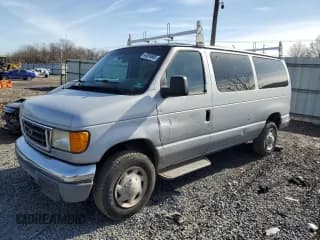 ✅ 2005 Ford Econoline Passenger XL • VIN: 1FBNE31LX5HA76002 • Lot: 43599865. Wystawiony na Copart z przebiegiem 198 749 mil. Bezpłatny archiwum sprzedaży aukcyjnych z USA i szczegółowy raport historii pojazdu na DreamBid. Zdjęcie 1.