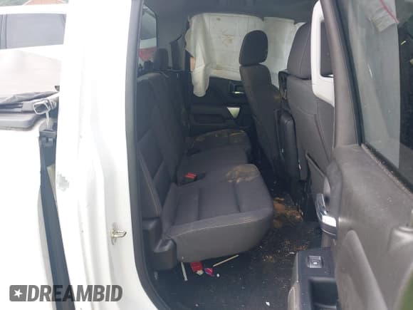 ✅ 2019 Chevrolet Silverado 1500 LT • VIN: 2GCRCPEC8K1140668 • Lot: 42362834. Wystawiony na IAAI z przebiegiem 138 474 mil. Bezpłatny archiwum sprzedaży aukcyjnych z USA i szczegółowy raport historii pojazdu na DreamBid. Zdjęcie 8.