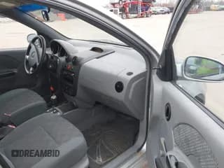 ✅ 2005 Chevrolet Aveo SVM • VIN: KL1TD52645B415308 • Lot: 41717918. Wystawiony na IAAI z przebiegiem 66 814 mil. Bezpłatny archiwum sprzedaży aukcyjnych z USA i szczegółowy raport historii pojazdu na DreamBid. Zdjęcie 5.