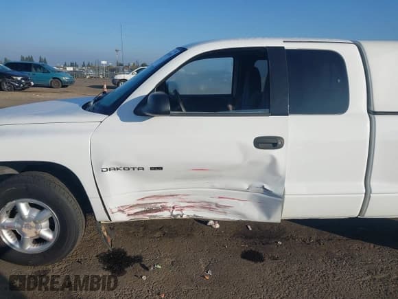 ✅ 1998 Dodge Dakota SLT • VIN: 1B7GL22X2WS563740 • Лот: 43560961. Опубликован ранее на IAAI с пробегом 135 459 миль. Бесплатный доступ к архиву аукционных продаж из США и подробный отчёт об истории автомобиля на DreamBid. Изображение 6.