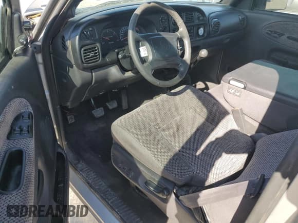 ✅ 2001 Dodge 2500 • VIN: 3B7KF23701G820913 • Lot: 71560975. Listed on Copart with 60,430 mi. Free auction sales archive from the USA and detailed vehicle history report at DreamBid. Image 8.