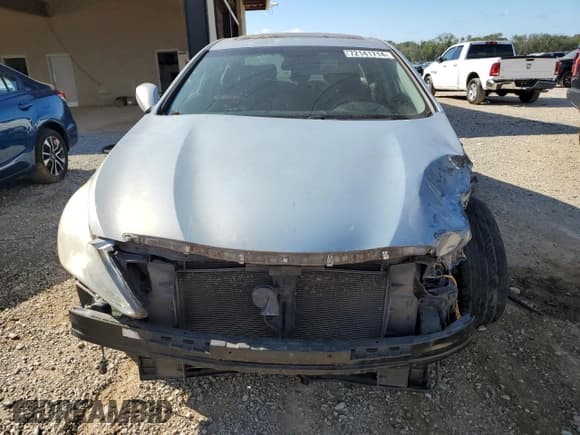 ✅ 2011 Hyundai Sonata SE • VIN: 5NPEC4AC5BH168347 • Lot: 72141714. Listed on Copart with 295,892 mi. Free auction sales archive from the USA and detailed vehicle history report at DreamBid. Image 5.