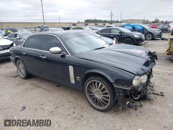 ✅ 2007 Jaguar XJ • VIN: SAJXA73C97TH14362 • Lot: 41305716. Listed on IAAI with 120,924 mi. Free auction sales archive from the USA and detailed vehicle history report at DreamBid. Image 1.