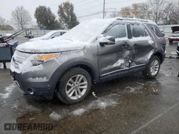 ✅ 2011 Ford Explorer XLT • VIN: 1FMHK8D84BGA82574 • Lot: 92193585. Wystawiony na Copart z przebiegiem 179 484 mil. Bezpłatny archiwum sprzedaży aukcyjnych z USA i szczegółowy raport historii pojazdu na DreamBid. Zdjęcie 1.
