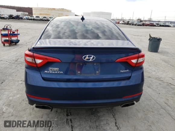 ✅ 2017 Hyundai Sonata Sport • VIN: 5NPE34AF5HH535606 • Lot: 70804452. Listed on Copart with 122,102 mi. Free auction sales archive from the USA and detailed vehicle history report at DreamBid. Image 6.