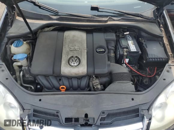 ✅ 2009 Volkswagen Jetta SE • VIN: 3VWRZ71K79M055185 • Lot: 67241205. Listed on Copart with 107,084 mi. Free auction sales archive from the USA and detailed vehicle history report at DreamBid. Image 11.