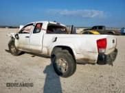 ✅ 2017 Toyota Tacoma SR • VIN: 5TFRX5GN4HX101062 • Лот: 70582325. Опубликован ранее на Copart с пробегом 186 835 миль. Бесплатный доступ к архиву аукционных продаж из США и подробный отчёт об истории автомобиля на DreamBid. Изображение 2.