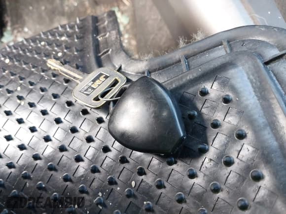 ✅ 2007 Toyota RAV4 Sport • VIN: JTMBK32V176013859 • Lot: 43224148. Listed on IAAI with 165,954 mi. Free auction sales archive from the USA and detailed vehicle history report at DreamBid. Image 11.