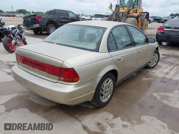 1998 Saturn SL с VIN 1G8ZK5275WZ142402, выставлен на аукционе IAAI как лот 42534417 с пробегом 181 283 миль миль и . История ставок и продаж доступна на DreamBid. Изображение 4.
