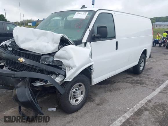✅ 2022 Chevrolet Express Cargo • VIN: 1GCWGAFP2N1258506 • Lot: 43262368. Listed on IAAI with Not provided. Free auction sales archive from the USA and detailed vehicle history report at DreamBid. Image 2.