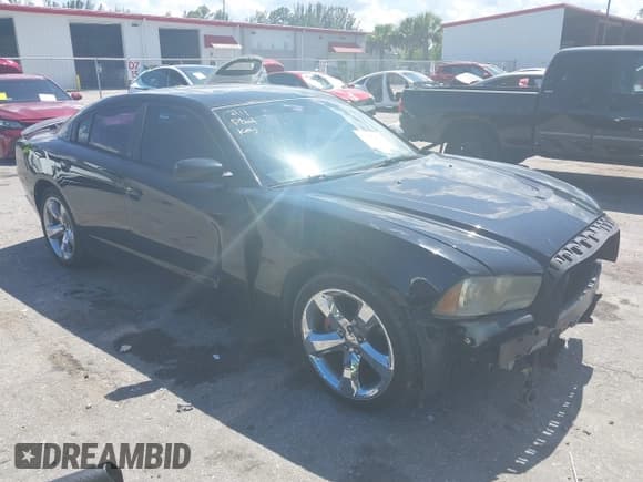 ✅ 2013 Dodge Charger RT Max • VIN: 2C3CDXCT4DH660578 • Lot: 42785930. Wystawiony na IAAI z przebiegiem 141 235 mil. Bezpłatny archiwum sprzedaży aukcyjnych z USA i szczegółowy raport historii pojazdu na DreamBid. Zdjęcie 1.