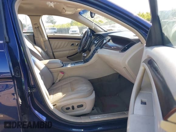 ✅ 2011 Ford Taurus Limited • VIN: 1FAHP2FW8BG132882 • Лот: 43338149. Опубликован ранее на IAAI с пробегом 155 814 миль. Бесплатный доступ к архиву аукционных продаж из США и подробный отчёт об истории автомобиля на DreamBid. Изображение 5.