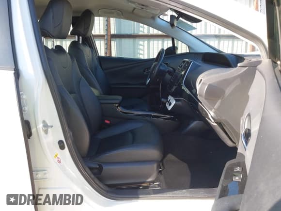 ✅ 2017 Toyota Prius Four • VIN: JTDKARFU5H3046552 • Lot: 43668329. Listed on IAAI with 120,098 mi. Free auction sales archive from the USA and detailed vehicle history report at DreamBid. Image 5.