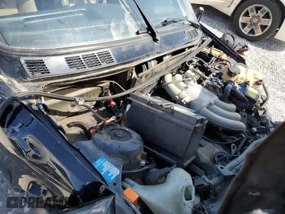 1992 BMW 3 Series z VIN WBABB2310NEC28108, wystawiony jako Copart lot #52196435 z przebiegiem 45 172 mil mil oraz Szkoda całkowita • Salvage title. Historia ofert i sprzedaży dostępna na DreamBid. Obrazek 11.