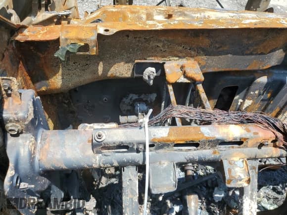 ✅ 2015 Chevrolet Colorado 4WD LT • VIN: 1GCHTBEA3F1146242 • Лот: 58221805. Опубликован ранее на Copart с пробегом Не указан. Бесплатный доступ к архиву аукционных продаж из США и подробный отчёт об истории автомобиля на DreamBid. Изображение 9.