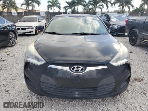 ✅ 2015 Hyundai Veloster • VIN: KMHTC6AD7FU244086 • Lot: 88056285. Wystawiony na Copart z przebiegiem 69 193 mil. Bezpłatny archiwum sprzedaży aukcyjnych z USA i szczegółowy raport historii pojazdu na DreamBid. Zdjęcie 5.