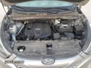 ✅ 2015 Hyundai Tucson SE • VIN: KM8JU3AG0FU090639 • Lot: 87036235. Listed on Copart with 70,319 mi. Free auction sales archive from the USA and detailed vehicle history report at DreamBid. Image 12.