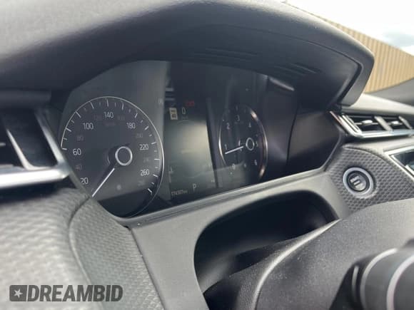 ✅ 2018 Land Rover Range Rover Velar S • VIN: SALYB2RN1JA726896 • Lot: 58622365. Listed on Copart with 174,307 mi. Free auction sales archive from the USA and detailed vehicle history report at DreamBid. Image 8.