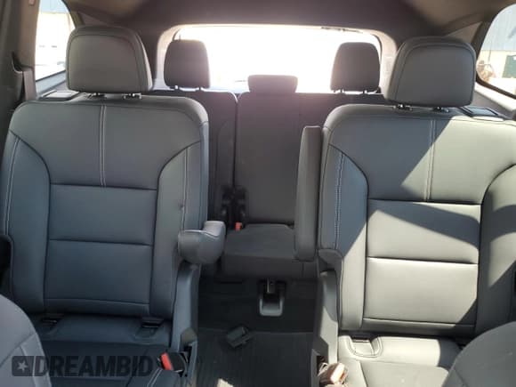 ✅ 2024 GMC Acadia AWD Elevation • VIN: 1GKENNKS6RJ218376 • Lot: 70889335. Wystawiony na Copart z przebiegiem 11 482 mil. Bezpłatny archiwum sprzedaży aukcyjnych z USA i szczegółowy raport historii pojazdu na DreamBid. Zdjęcie 10.