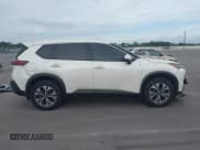 ✅ 2021 Nissan Rogue SV • VIN: JN8AT3BA1MW011485 • Lot: 43232635. Wystawiony na IAAI z przebiegiem 86 517 mil. Bezpłatny archiwum sprzedaży aukcyjnych z USA i szczegółowy raport historii pojazdu na DreamBid. Zdjęcie 14.
