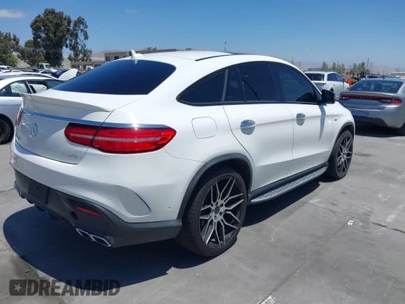 ✅ 2016 Mercedes-Benz GLE 450 AMG • VIN: 4JGED6EB9GA013353 • Lot: 42559249. Wystawiony na IAAI z przebiegiem 60 747 mil. Bezpłatny archiwum sprzedaży aukcyjnych z USA i szczegółowy raport historii pojazdu na DreamBid. Zdjęcie 4.