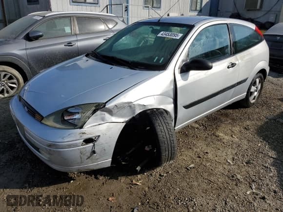 ✅ 2003 Ford Focus ZX3 • VIN: 3FAFP31Z33R178841 • Lot: 43453095. Listed on Copart with 187,698 mi. Free auction sales archive from the USA and detailed vehicle history report at DreamBid. Image 1.
