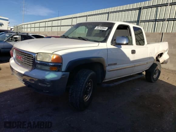 ✅ 2000 GMC Sierra 2500 SLE • VIN: 1GTGK29UXYZ142485 • Lot: 85703064. Wystawiony na Copart z przebiegiem 210 560 mil. Bezpłatny archiwum sprzedaży aukcyjnych z USA i szczegółowy raport historii pojazdu na DreamBid. Zdjęcie 1.