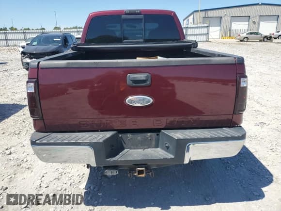 ✅ 2008 Ford F-250 XL • VIN: 1FTSW21R48EB48232 • Lot: 70175505. Wystawiony na Copart z przebiegiem 180 232 mil. Bezpłatny archiwum sprzedaży aukcyjnych z USA i szczegółowy raport historii pojazdu na DreamBid. Zdjęcie 6.