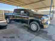 2020 Chevrolet Silverado 3500HD High Country z VIN 1GC4YVEYXLF105443, wystawiony jako Copart lot #91819785 z przebiegiem 76 561 mil mil oraz Szkoda całkowita • Salvage title. Historia ofert i sprzedaży dostępna na DreamBid. Obrazek 4.