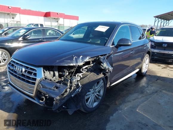 ✅ 2019 Audi Q5 Prestige • VIN: WA1CNAFY8K2037977 • Лот: 43789913. Опубликован ранее на IAAI с пробегом 56 176 миль. Бесплатный доступ к архиву аукционных продаж из США и подробный отчёт об истории автомобиля на DreamBid. Изображение 19.
