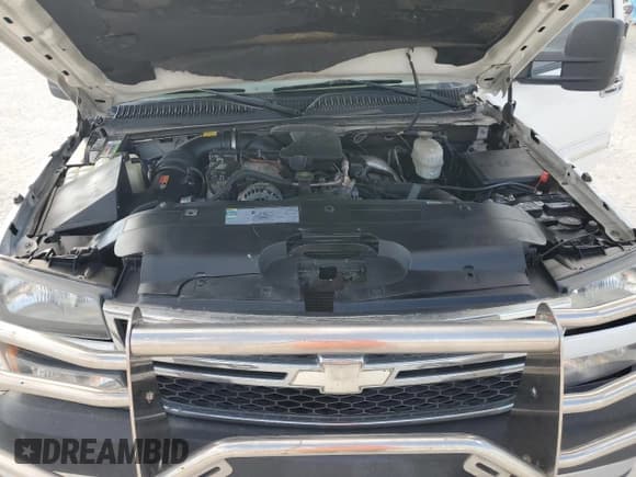 ✅ 2006 Chevrolet Silverado 2500HD LT1 • VIN: 1GCHK23D56F156919 • Lot: 44517785. Wystawiony na Copart z przebiegiem 73 250 mil. Bezpłatny archiwum sprzedaży aukcyjnych z USA i szczegółowy raport historii pojazdu na DreamBid. Zdjęcie 11.