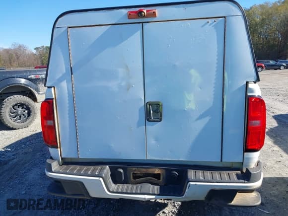 ✅ 2017 Chevrolet Colorado 4WD WT • VIN: 1GCHTBEA4H1303862 • Lot: 43841466. Wystawiony na IAAI z przebiegiem 182 687 mil. Bezpłatny archiwum sprzedaży aukcyjnych z USA i szczegółowy raport historii pojazdu na DreamBid. Zdjęcie 16.