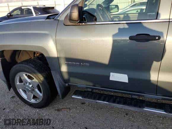 ✅ 2015 Chevrolet Silverado 2500HD LT • VIN: 1GC1CVEG3FF109914 • Lot: 73824474. Wystawiony na Copart z przebiegiem 116 518 mil. Bezpłatny archiwum sprzedaży aukcyjnych z USA i szczegółowy raport historii pojazdu na DreamBid. Zdjęcie 12.