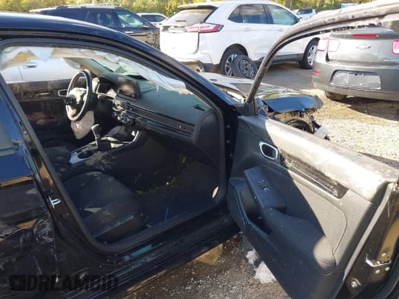 ✅ 2024 Honda Civic EX • VIN: 2HGFE1F76RH301632 • Lot: 43394953. Wystawiony na IAAI z przebiegiem 22 750 mil. Bezpłatny archiwum sprzedaży aukcyjnych z USA i szczegółowy raport historii pojazdu na DreamBid. Zdjęcie 5.