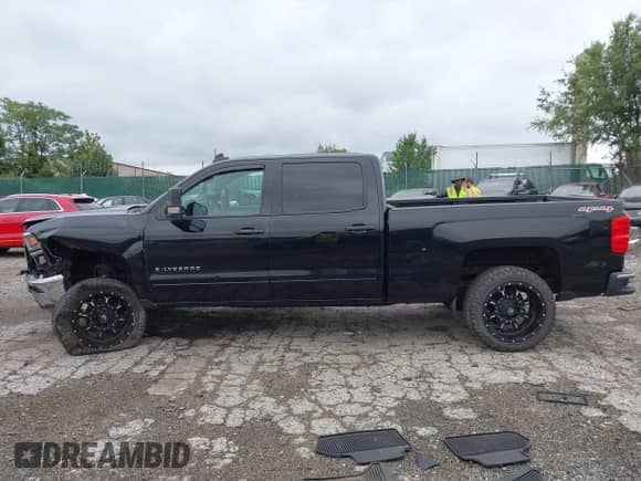 2015 Chevrolet Silverado 1500 LT с VIN 1GCUKREC6FF202219, выставлен на аукционе IAAI как лот 42884932 с пробегом 92 938 миль миль и . История ставок и продаж доступна на DreamBid. Изображение 14.