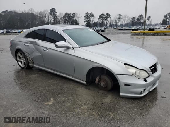 ✅ 2011 Mercedes-Benz CLS 550 • VIN: WDDDJ7CB6BA169124 • Lot: 41615155. Wystawiony na Copart z przebiegiem 195 647 mil. Bezpłatny archiwum sprzedaży aukcyjnych z USA i szczegółowy raport historii pojazdu na DreamBid. Zdjęcie 4.