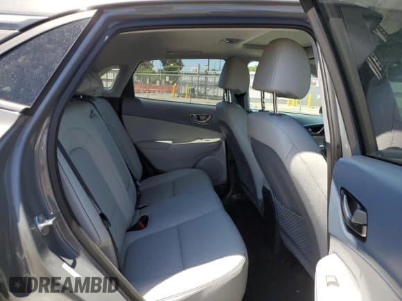 ✅ 2019 Hyundai Kona Limited • VIN: KM8K33AG2KU047115 • Лот: 53814454. Опубликован ранее на Copart с пробегом 36 778 миль. Бесплатный доступ к архиву аукционных продаж из США и подробный отчёт об истории автомобиля на DreamBid. Изображение 10.