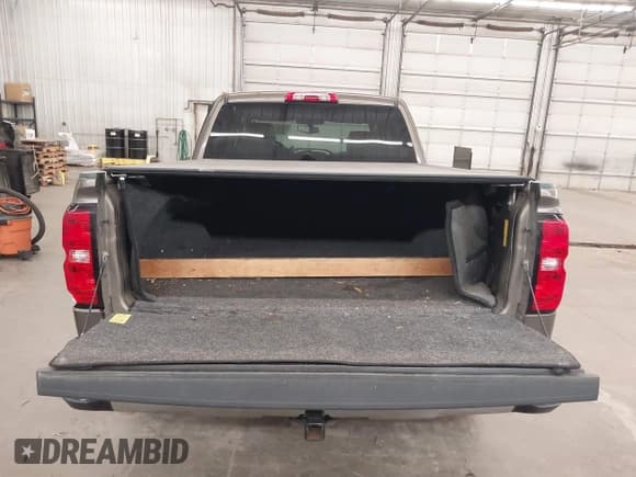 ✅ 2014 Chevrolet Silverado 1500 LT • VIN: 3GCUKREC3EG471887 • Лот: 41860352. Опубликован ранее на IAAI с пробегом 205 357 миль. Бесплатный доступ к архиву аукционных продаж из США и подробный отчёт об истории автомобиля на DreamBid. Изображение 17.