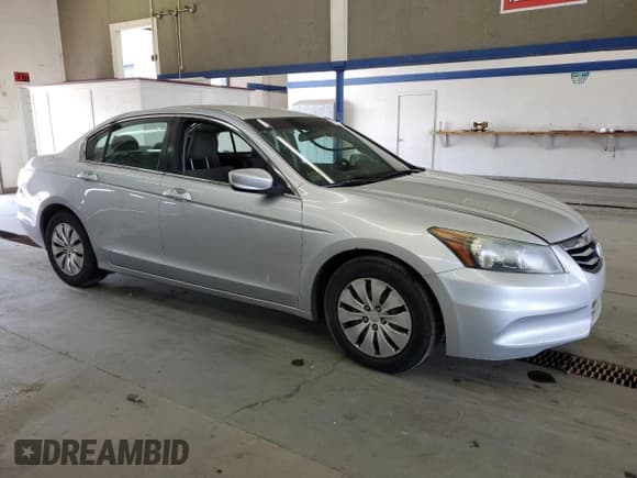 ✅ 2011 Honda Accord LX • VIN: 1HGCP2F33BA148941 • Lot: 61204065. Listed on Copart with 195,777 mi. Free auction sales archive from the USA and detailed vehicle history report at DreamBid. Image 4.