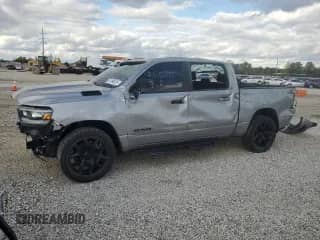 2020 Ram 1500 Lone Star z VIN 1C6SRFFT6LN208224, wystawiony jako Copart lot #87090675 z przebiegiem 95 392 mil mil oraz Czysty tytuł • Clean title. Historia ofert i sprzedaży dostępna na DreamBid. Obrazek 1.