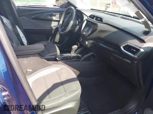 ✅ 2023 Chevrolet TrailBlazer LT • VIN: KL79MPSL0PB072310 • Лот: 43151552. Опубликован ранее на IAAI с пробегом 17 648 миль. Бесплатный доступ к архиву аукционных продаж из США и подробный отчёт об истории автомобиля на DreamBid. Изображение 5.