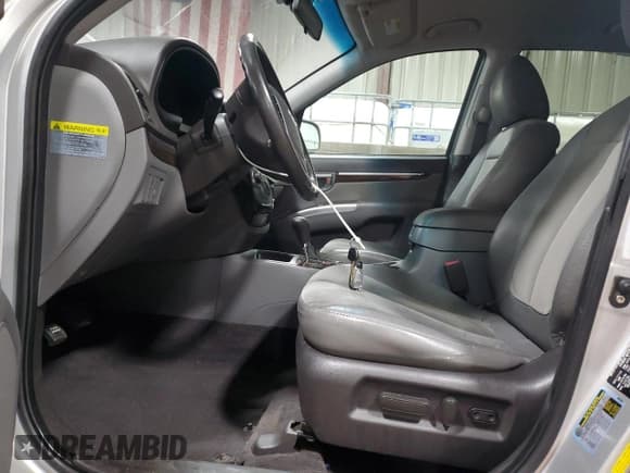 ✅ 2011 Hyundai Santa Fe Limited • VIN: 5XYZHDAG2BG016457 • Lot: 86369724. Listed on Copart with 125,852 mi. Free auction sales archive from the USA and detailed vehicle history report at DreamBid. Image 7.
