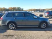 ✅ 2017 Volkswagen Golf S • VIN: 3VWH17AU7HM504898 • Lot: 43429630. Listed on IAAI with 170,438 mi. Free auction sales archive from the USA and detailed vehicle history report at DreamBid. Image 13.