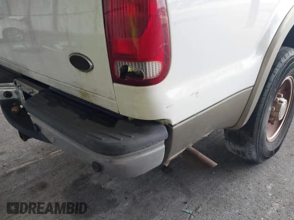 ✅ 2004 Ford F-250 XL • VIN: 1FTNX20L84EB98035 • Лот: 42147102. Опубликован ранее на IAAI с пробегом 184 136 миль. Бесплатный доступ к архиву аукционных продаж из США и подробный отчёт об истории автомобиля на DreamBid. Изображение 12.