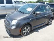 ✅ 2016 FIAT 500e • VIN: 3C3CFFGE7GT122081 • Lot: 42684051. Wystawiony na IAAI z przebiegiem Nie podano. Bezpłatny archiwum sprzedaży aukcyjnych z USA i szczegółowy raport historii pojazdu na DreamBid. Zdjęcie 2.