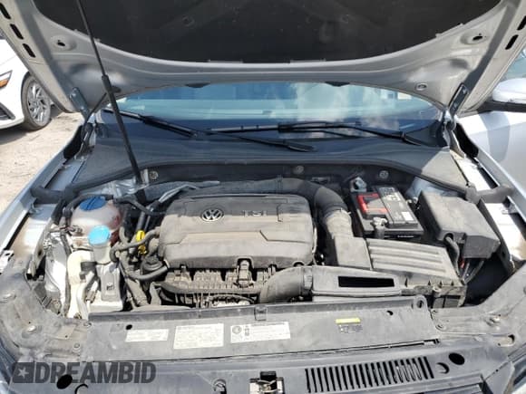 ✅ 2014 Volkswagen Passat Wolfsburg Edition • VIN: 1VWAS7A33EC113086 • Лот: 61239935. Опубликован ранее на Copart с пробегом 85 330 миль. Бесплатный доступ к архиву аукционных продаж из США и подробный отчёт об истории автомобиля на DreamBid. Изображение 11.