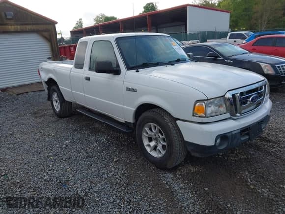 ✅ 2011 Ford Ranger XLT • VIN: 1FTLR4FE2BPA32827 • Lot: 42154691. Listed on IAAI with 35,783 mi. Free auction sales archive from the USA and detailed vehicle history report at DreamBid. Image 1.